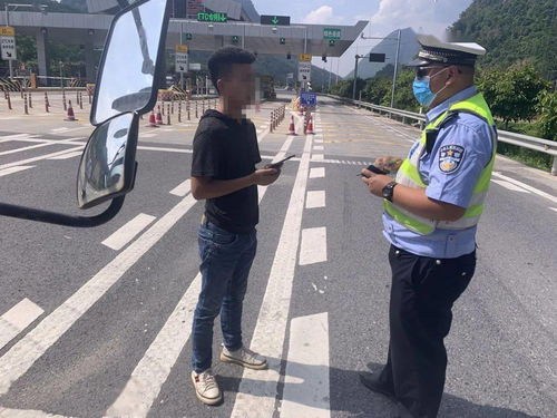 我為群眾辦實(shí)事 西雙版納交警點(diǎn)滴踐行便民利民十項(xiàng)服務(wù)措施落地見(jiàn)效